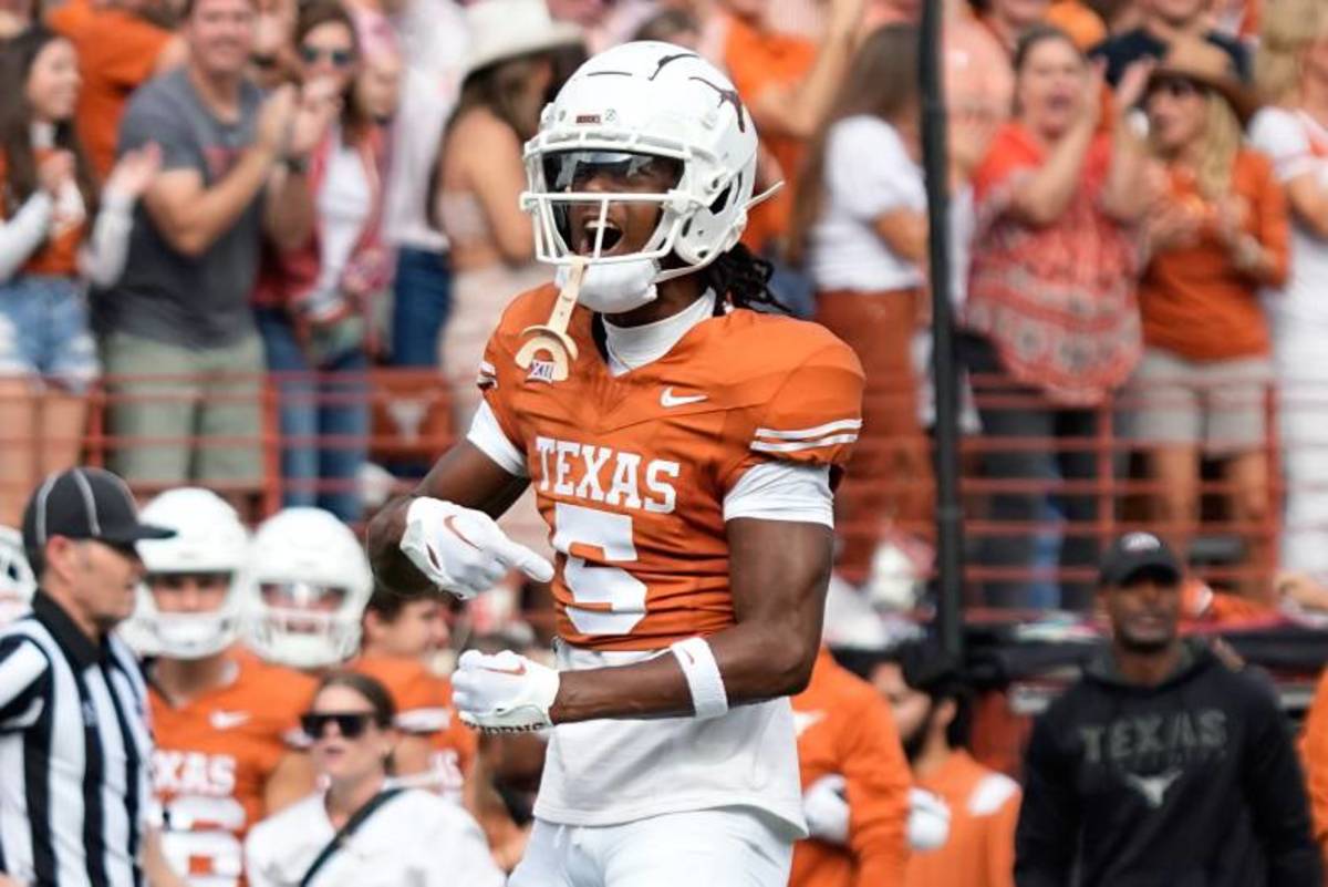 Texas wide receiver Adonai Mitchell